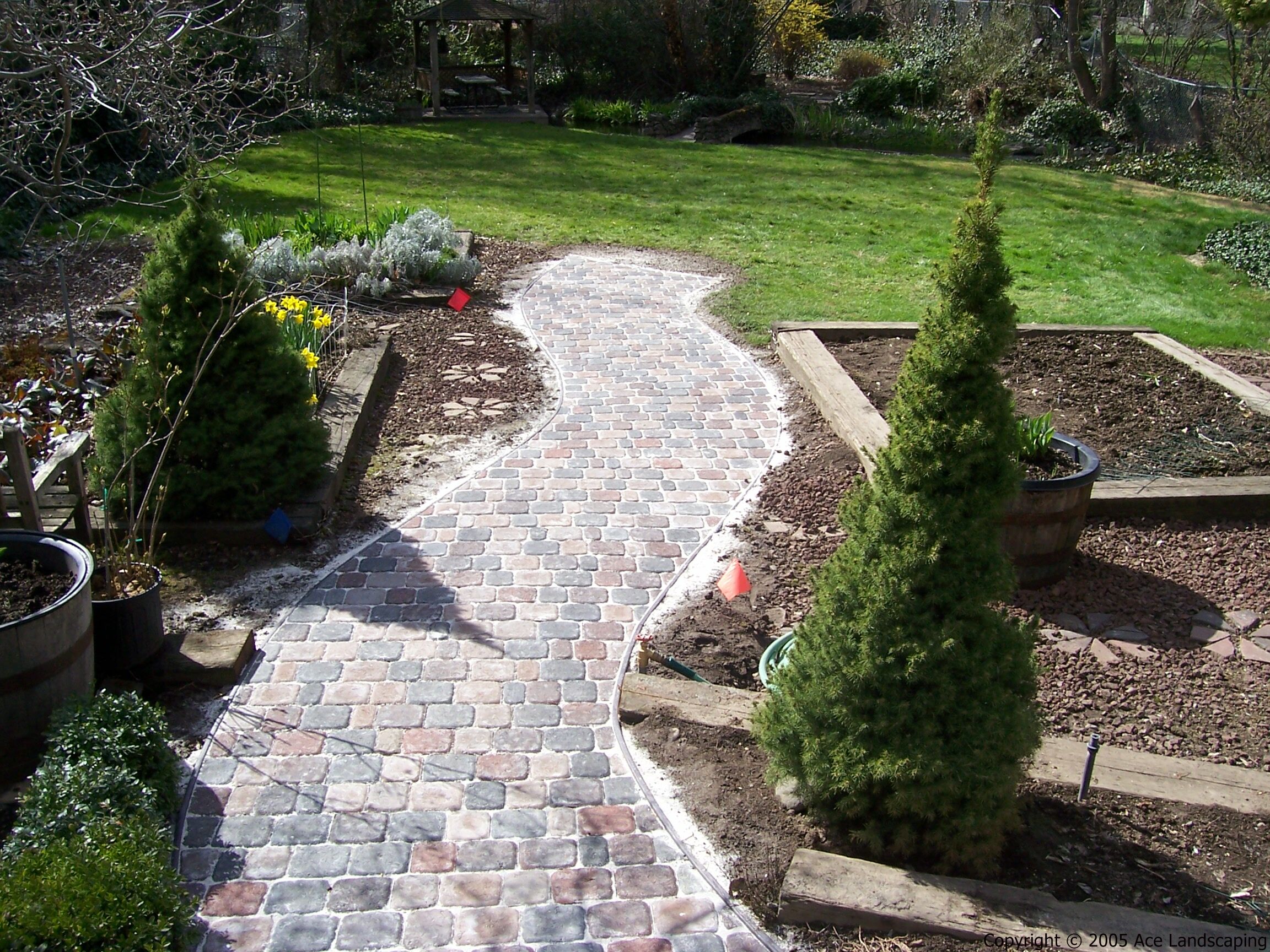 PAVER CONTRACTOR - Concrete, Rock, and Brick Pavers