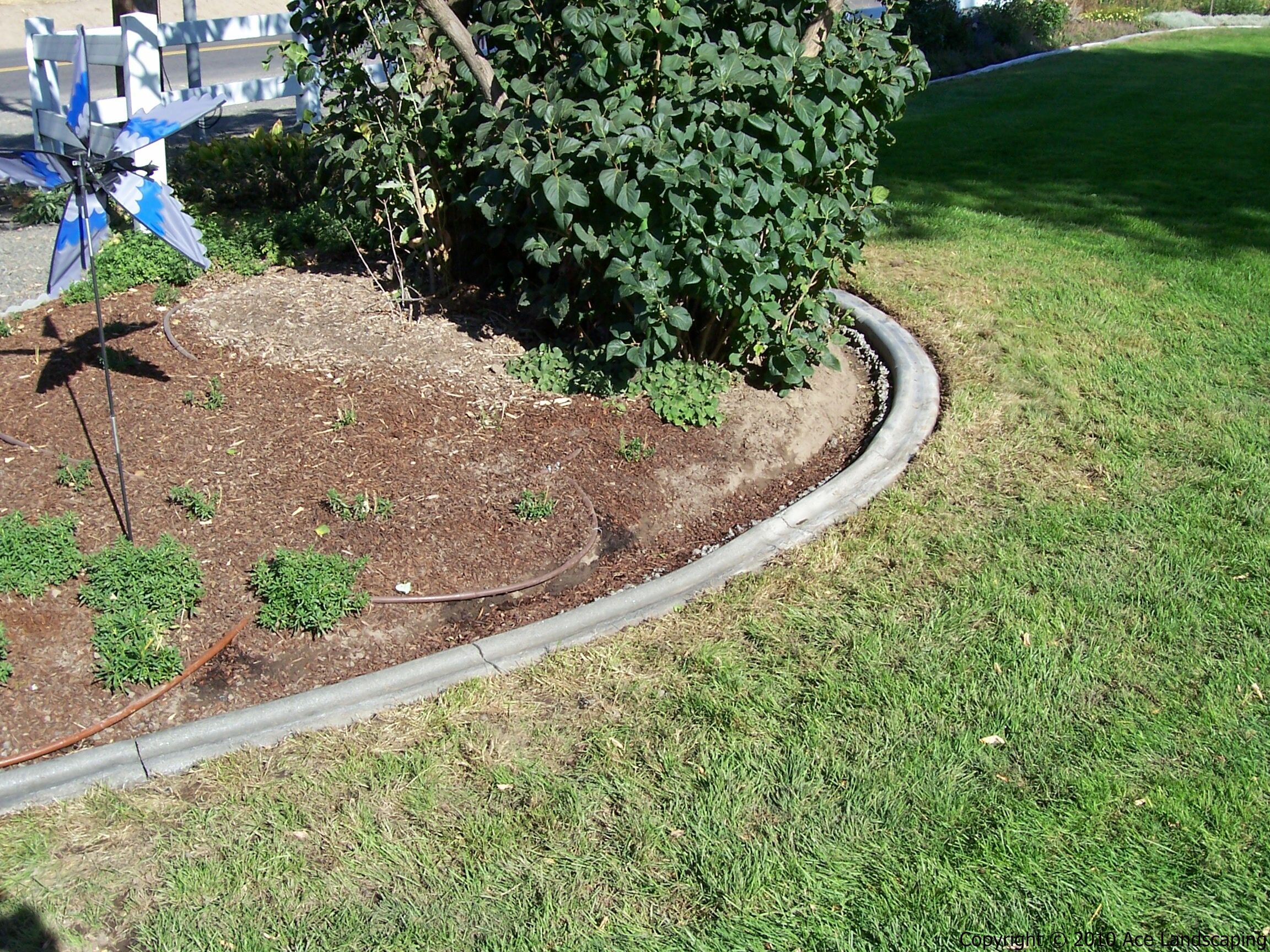 CONCRETE CURBING CONTRACTOR Concrete Landscape Edging Borders