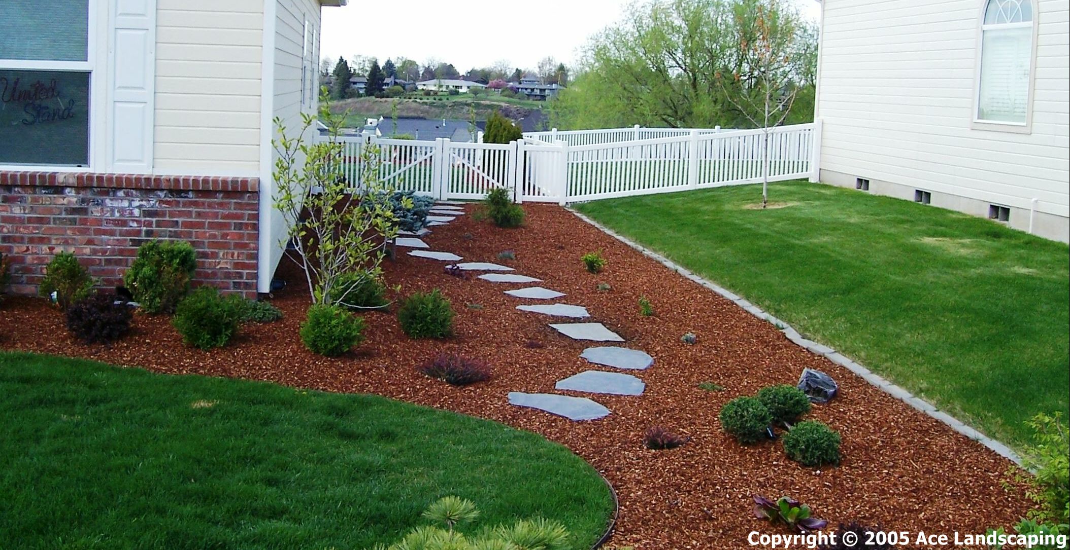 LANDSCAPE MAINTENANCE CONTRACTOR Full Lawn/Yard/Garden Services